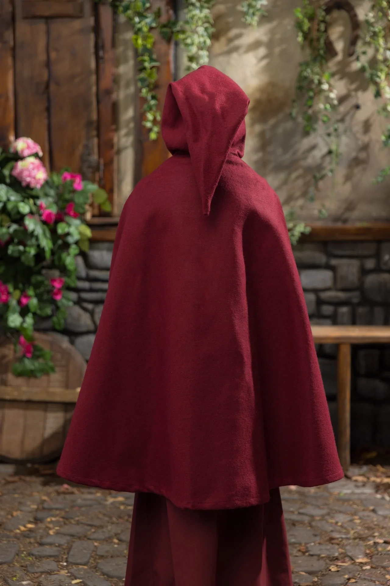 Children's Cape Leanaa Red - Image 3