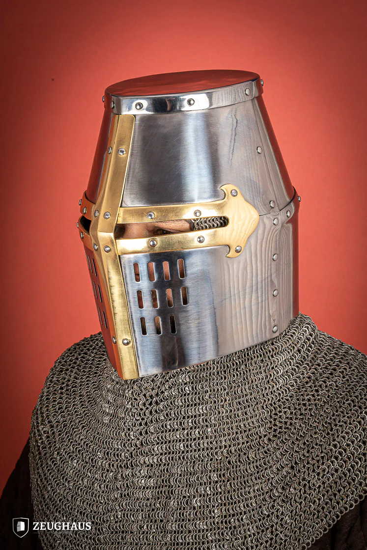 Crusader Great Helmet 1,6mm with Brass - Image 3