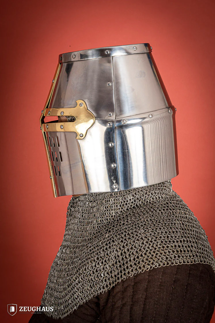 Crusader Great Helmet 1,6mm with Brass - Image 4