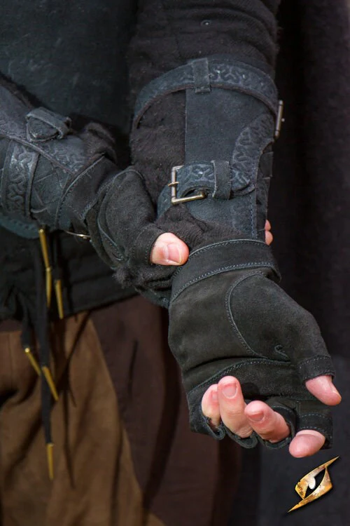 Ranger Bracers Suede Black - Image 3
